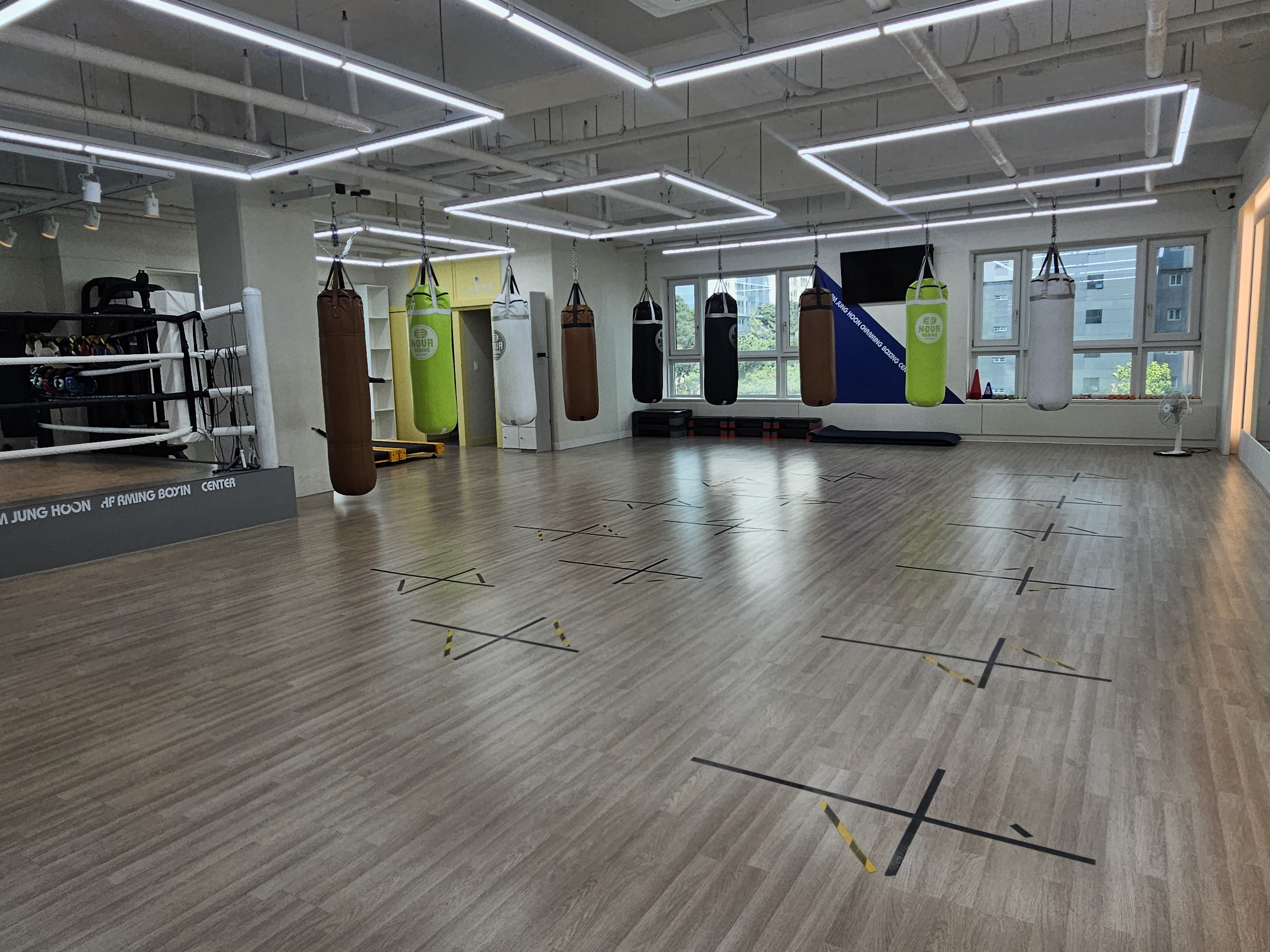 김정훈챠밍복싱센터 칠원동점