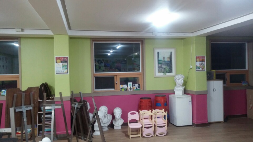 뉴바롬 미술학원